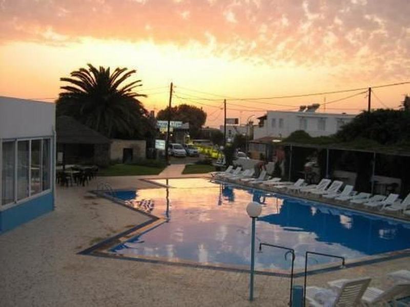 Hotel Blue Jay Marmari  Bagian luar foto