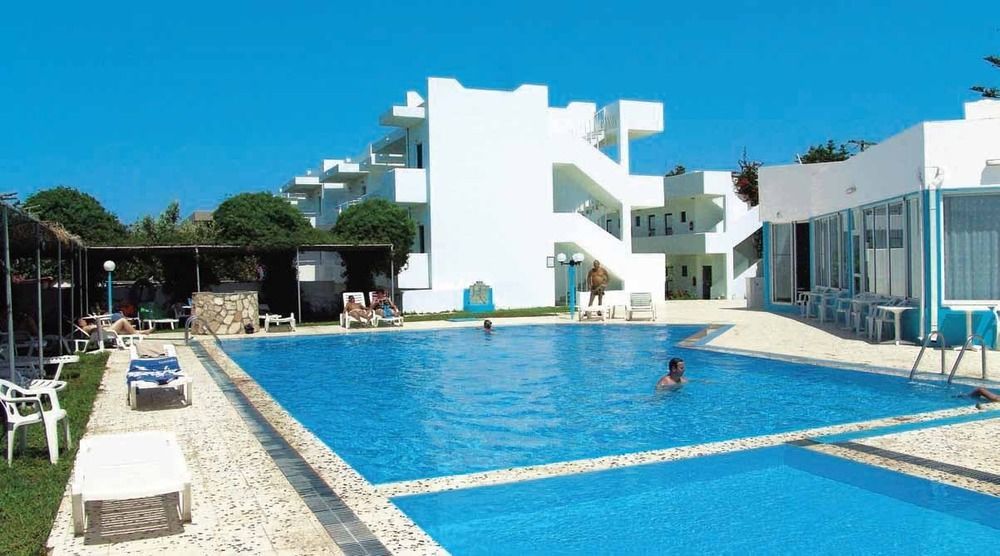 Hotel Blue Jay Marmari  Bagian luar foto